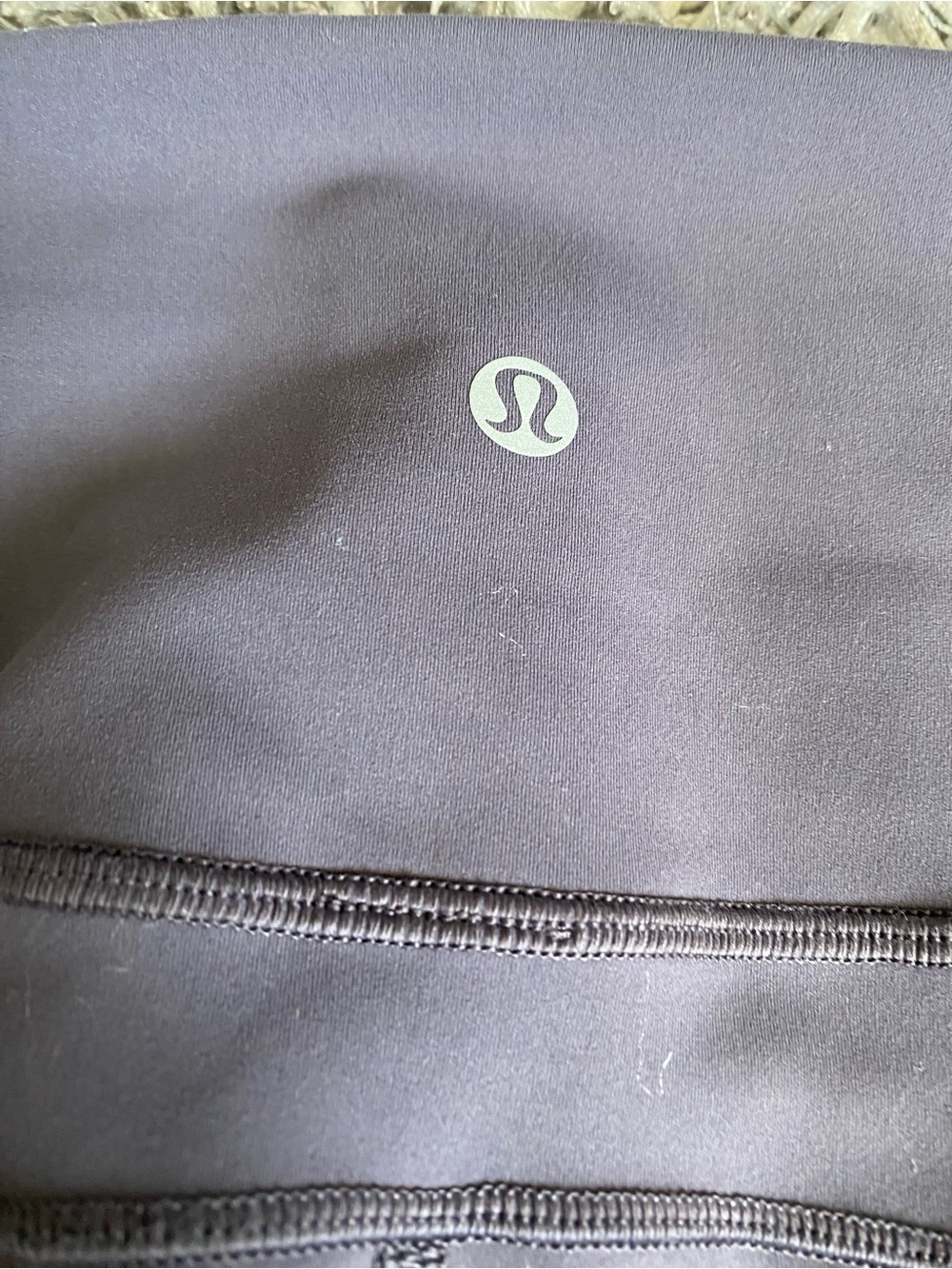 Lululemon Athletic Leggings with Logo 8
